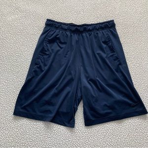 Nike, Dry-Fit, elastic band boys Medium size shorts, blue